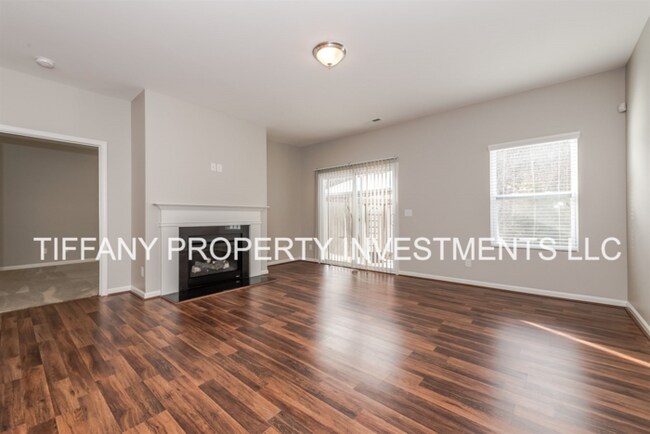 Building Photo - 8219 Romana Red Ln