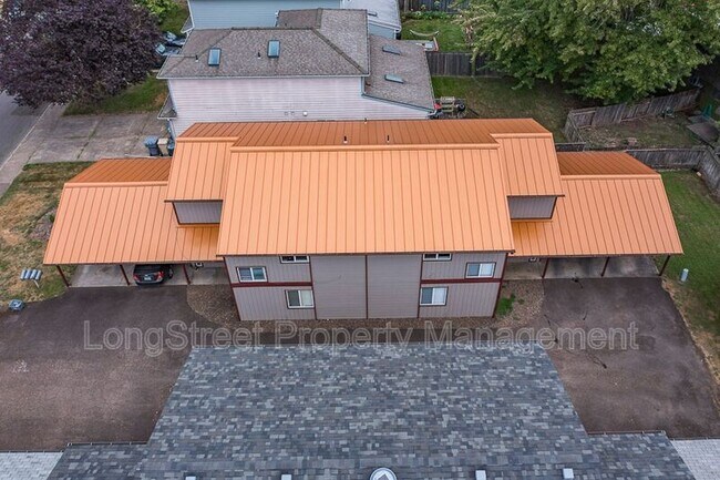 Building Photo - 1950 NW Hayes Ave