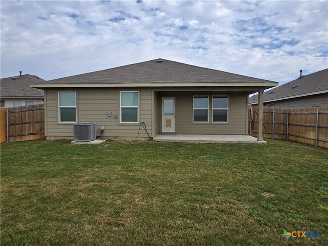 Building Photo - 1420 Parkwood