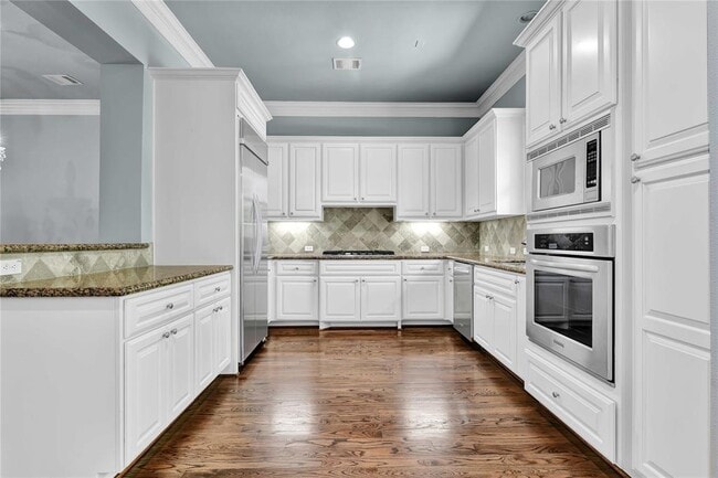 Building Photo - 4631 Regent Manor Dr