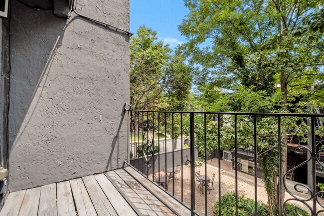 Balcony - 809 W 40th St