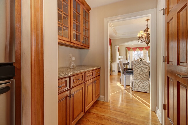 Building Photo - 26025 Whispering Woods Cir