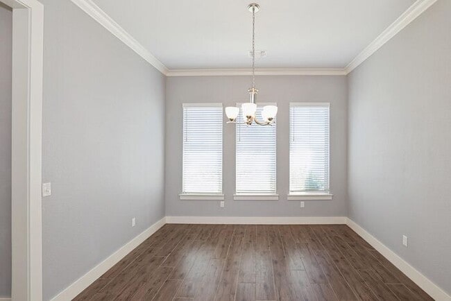 Building Photo - 9240 Highland Springs Dr