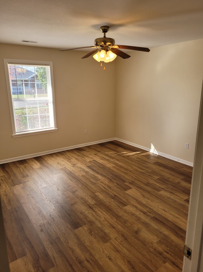 Building Photo - 5002 Hatteras Dr