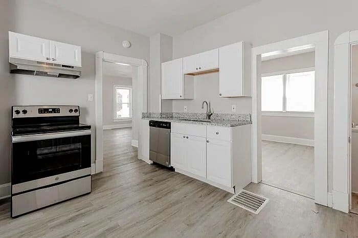 Building Photo - 1230 St Peter St