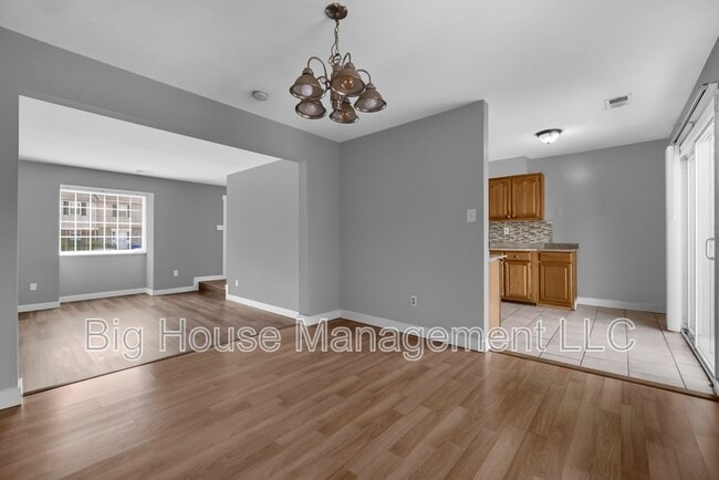 Building Photo - 3387 Ryon Ct