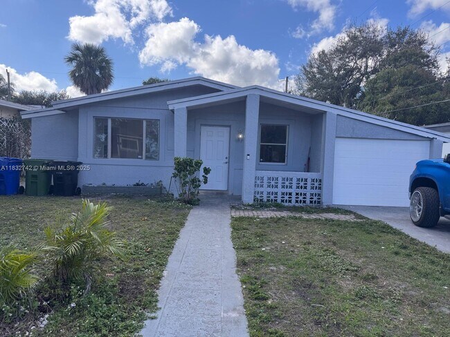 Primary Photo - 437 NW 17th Ave