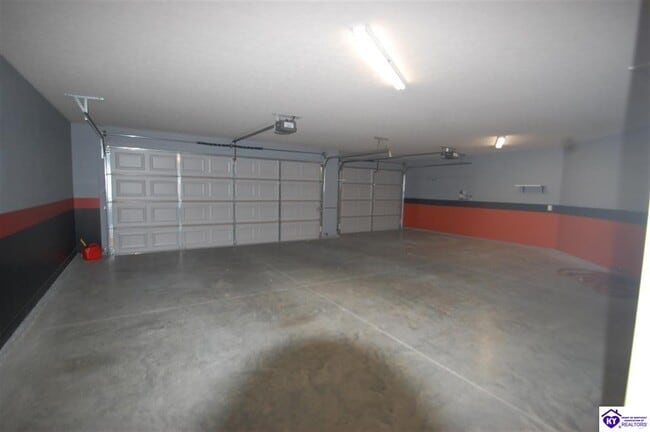 Building Photo - 101 Vineland Pkwy Dr