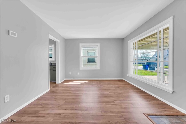 Building Photo - 13400 Sprecher Ave