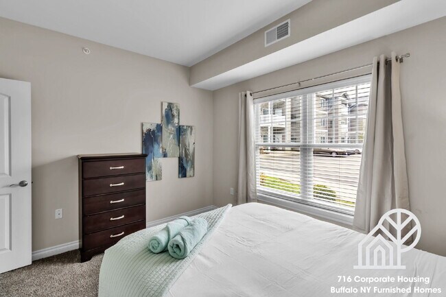Building Photo - Furnished 2-Bedroom, 2-Bath Apartment near UB North