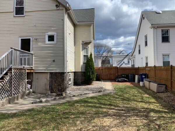 Building Photo - 81 Clare Ave