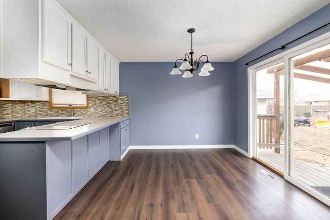 Building Photo - Large updated 4 bedroom 3 bath home in Laurel