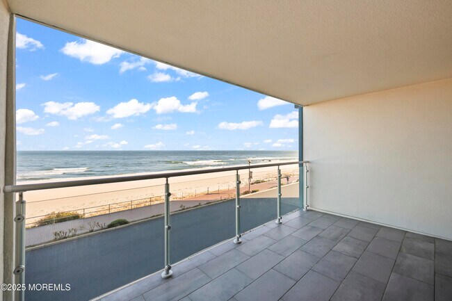 Building Photo - 510 Ocean Ave N