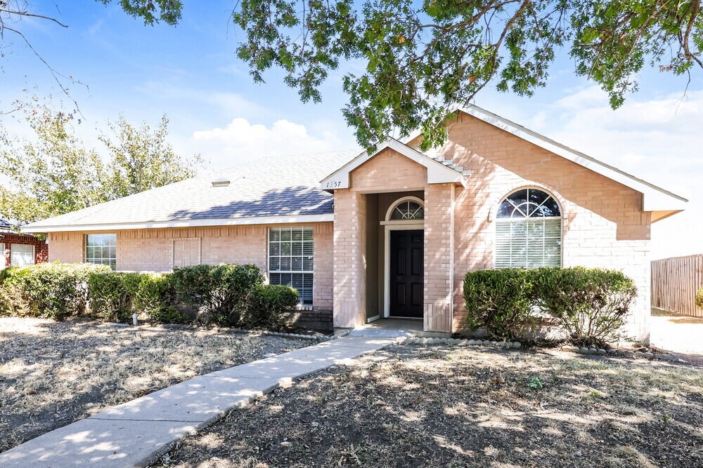 Building Photo - 1357 Meadow Creek Dr