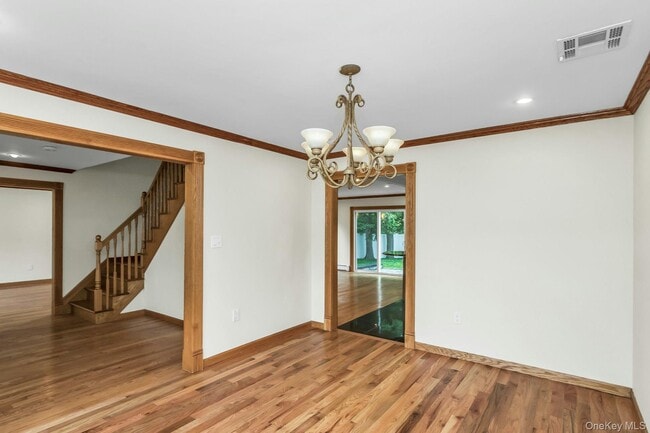 Building Photo - 717 3rd Ave