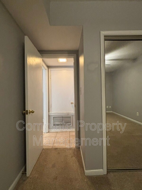 Building Photo - 55 Hanover Cir