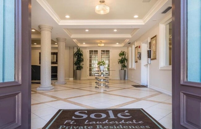 Building Photo - 533 NE 3rd Ave