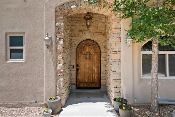 Building Photo - 2409 Rice Ave NW