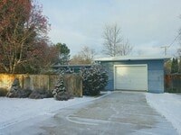Building Photo - Ranch Style Home in the Lewis and Clark Area