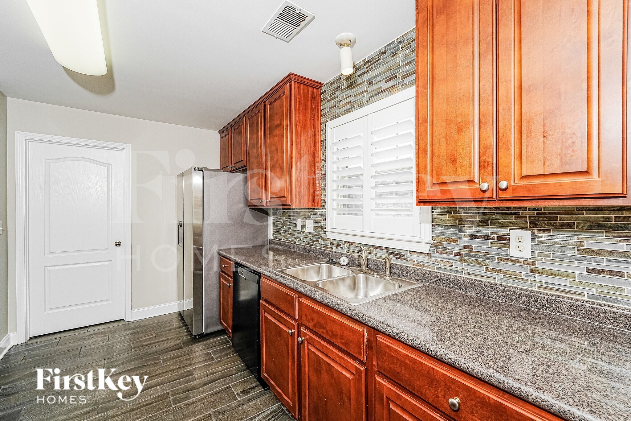 Building Photo - 417 Rockview Trail