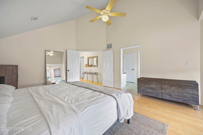 Building Photo - 202 2nd Ave