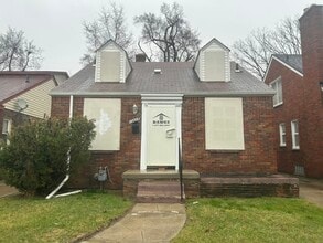 Building Photo - 16824 Rutherford St