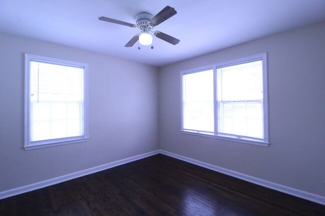 Building Photo - December FREE On This 1 Bedroom 1 Bath Duplex in Navy Hill Area in Olathe