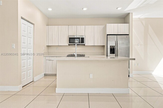 Building Photo - 15839 NW 91st Ct