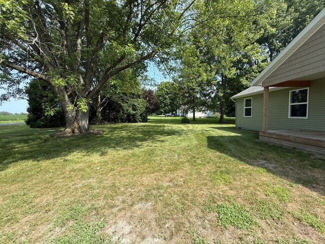 Building Photo - 6256 Oak Rd
