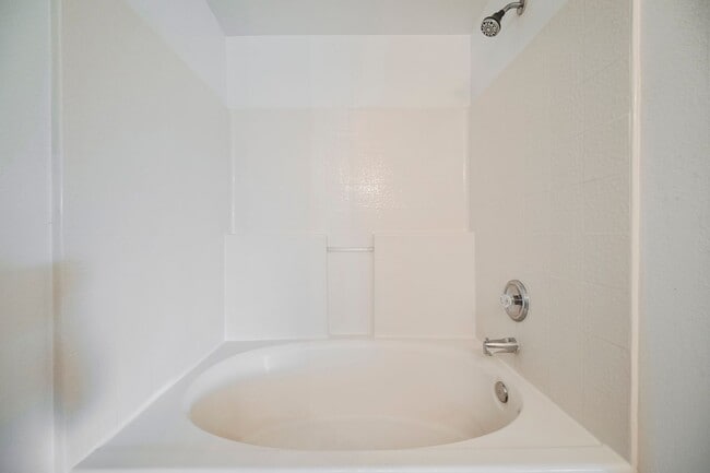 Building Photo - Spectacular Two Bedroom Condo Located In A...