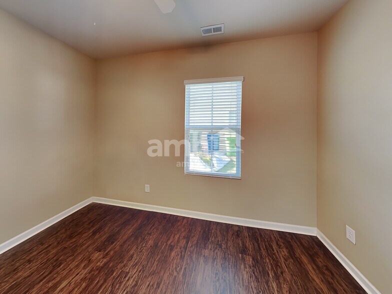 Building Photo - 3617 Althorp Dr