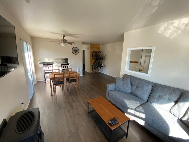 Building Photo - 3378 Northwest Ave