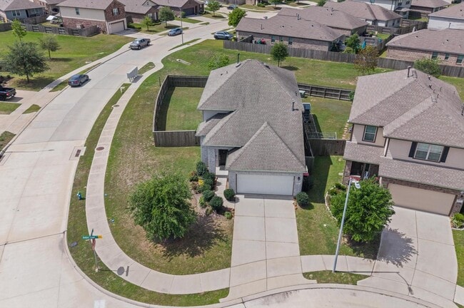 Building Photo - 26003 Amber Pearl Dr