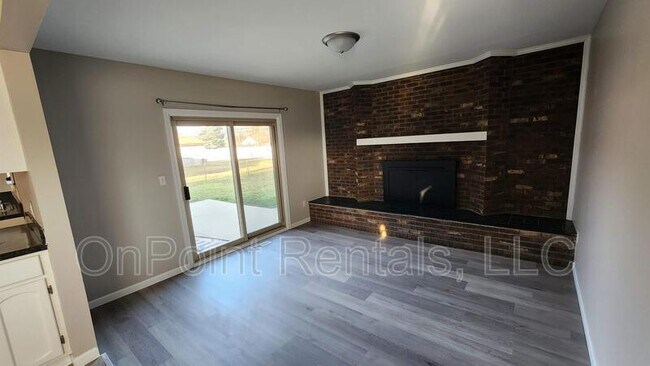 Building Photo - 7510 Cardwell St