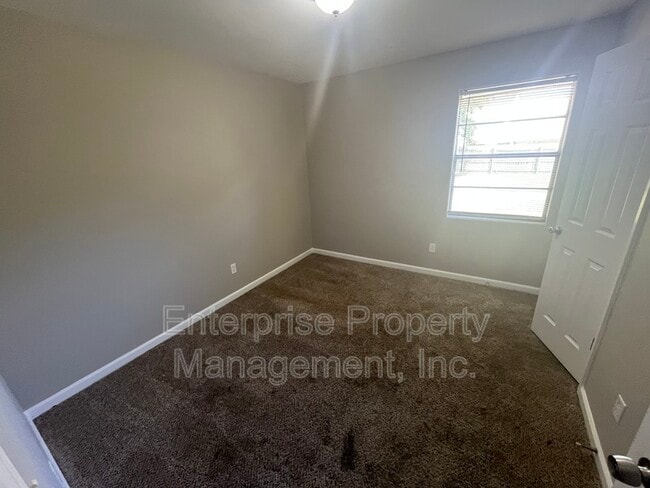 Building Photo - 4386 Sunnyslope Dr