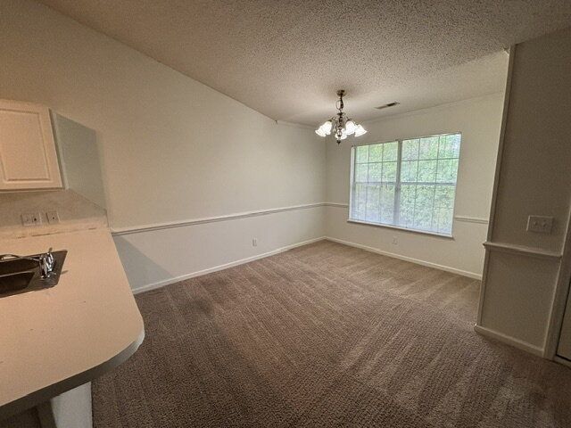 Building Photo - 2924 Mulberry Ln