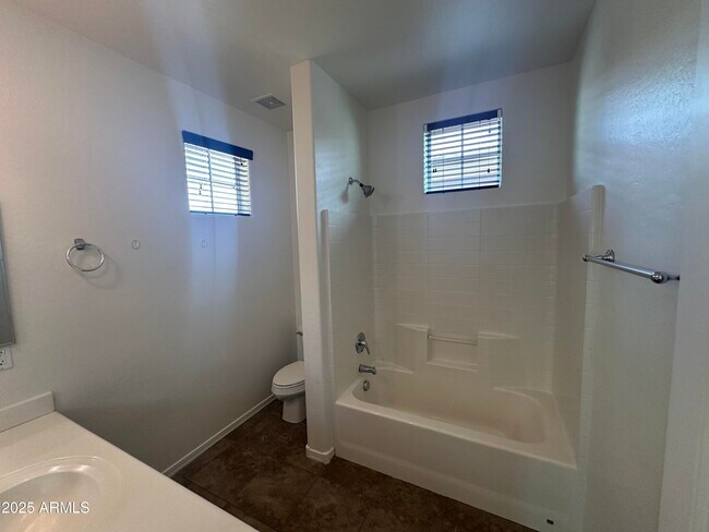 Building Photo - 7430 S 27th Way