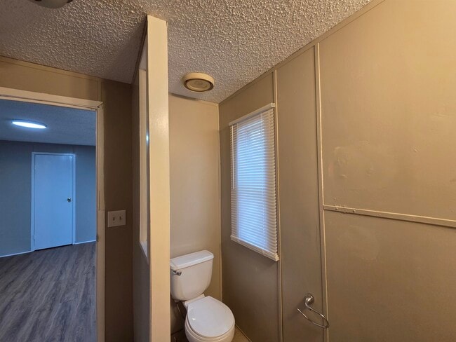 Building Photo - 2956 Lake Park Rd