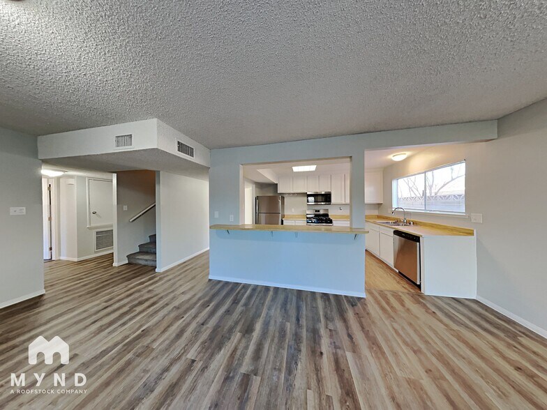 Building Photo - 5640 Neosho St