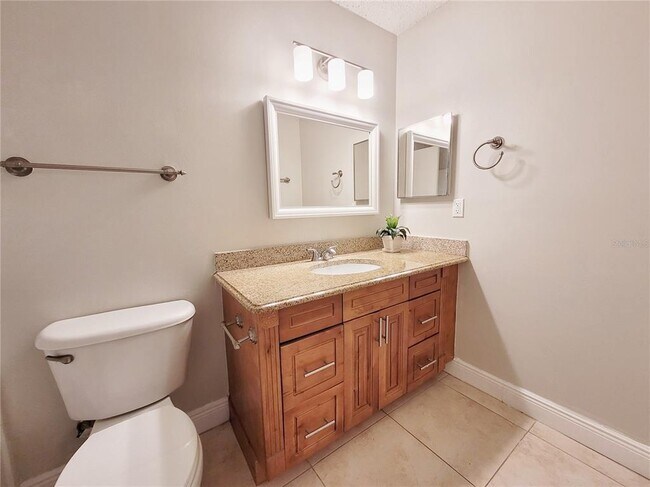 Building Photo - 2580 Grassy Point Dr