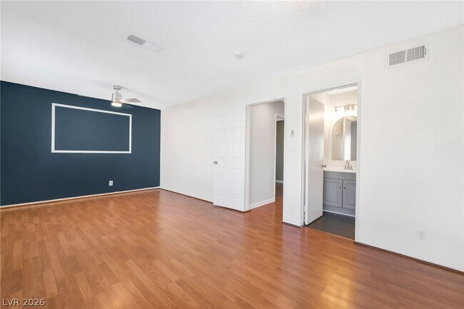 Building Photo - 4565 Meridian Dr