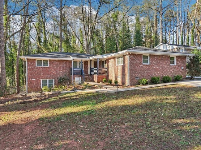 Primary Photo - 2897 White Oak Dr