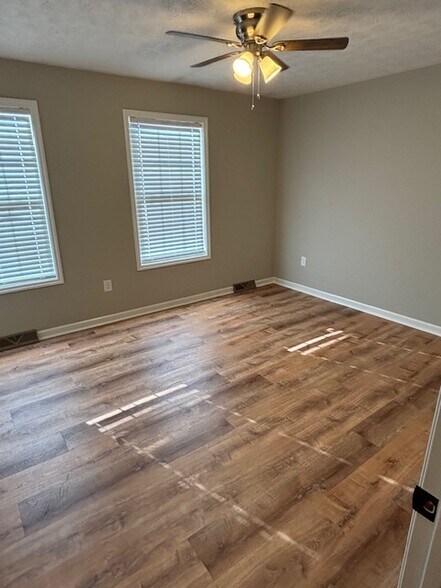Building Photo - 254 Marcellus Dr