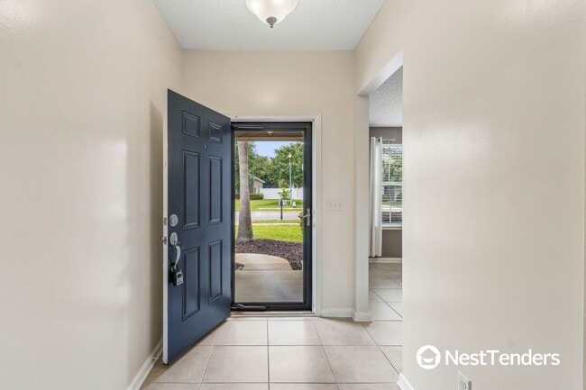 Building Photo - Beautiful Amelia Concourse Home!