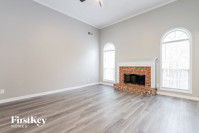 Building Photo - 5320 Parkside Trail