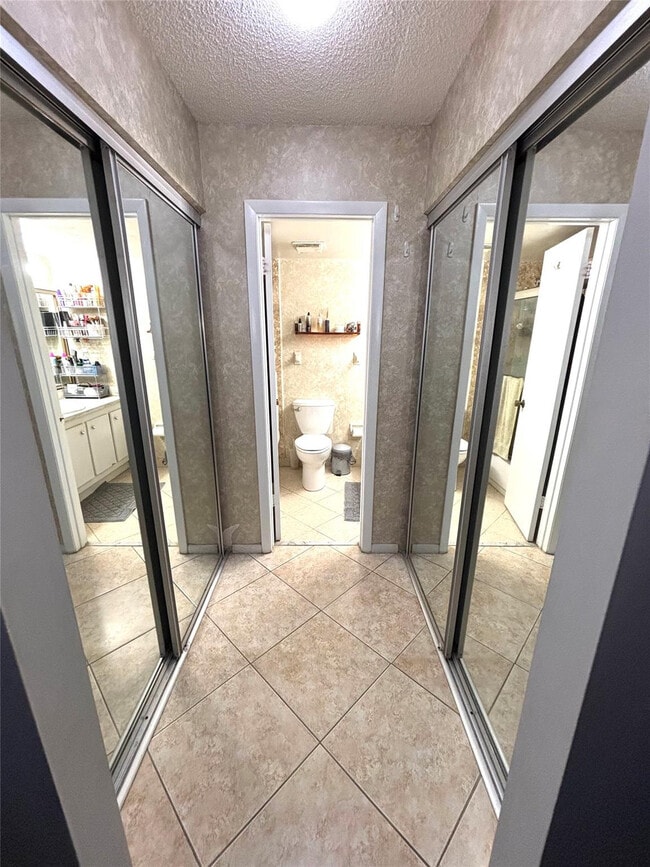 Building Photo - 737 SE 1st Way