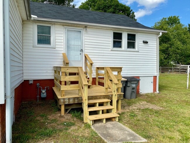 Building Photo - Spacious 2 Bedroom 1 Bathroom House, Just Blocks from Downtown Kannapolis and New Baseball Stadium