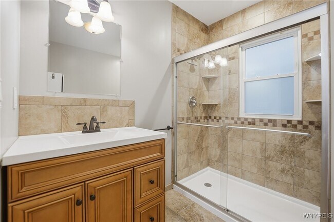 Building Photo - 830 Potomac Ave