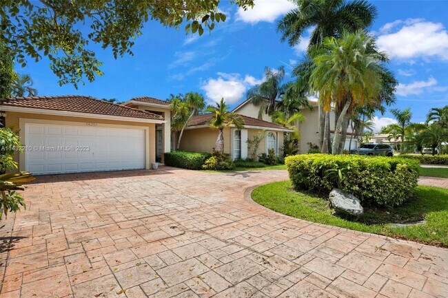 Building Photo - 14251 SW 152nd Pl