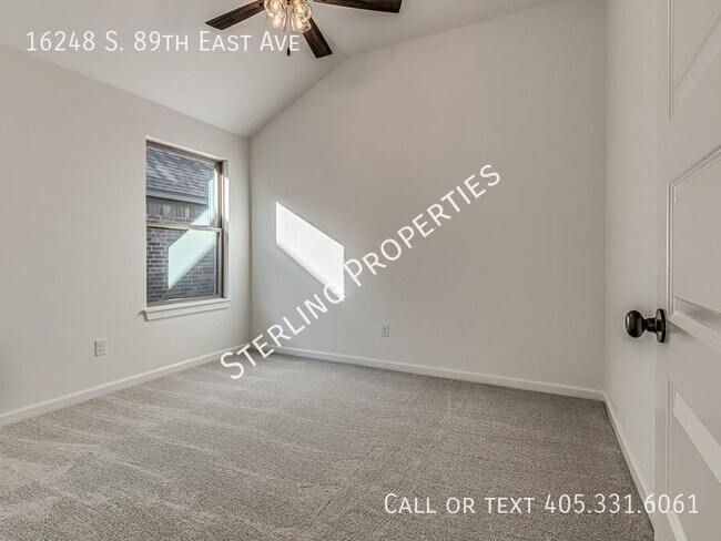 Building Photo - 16248 S 89th E Ave